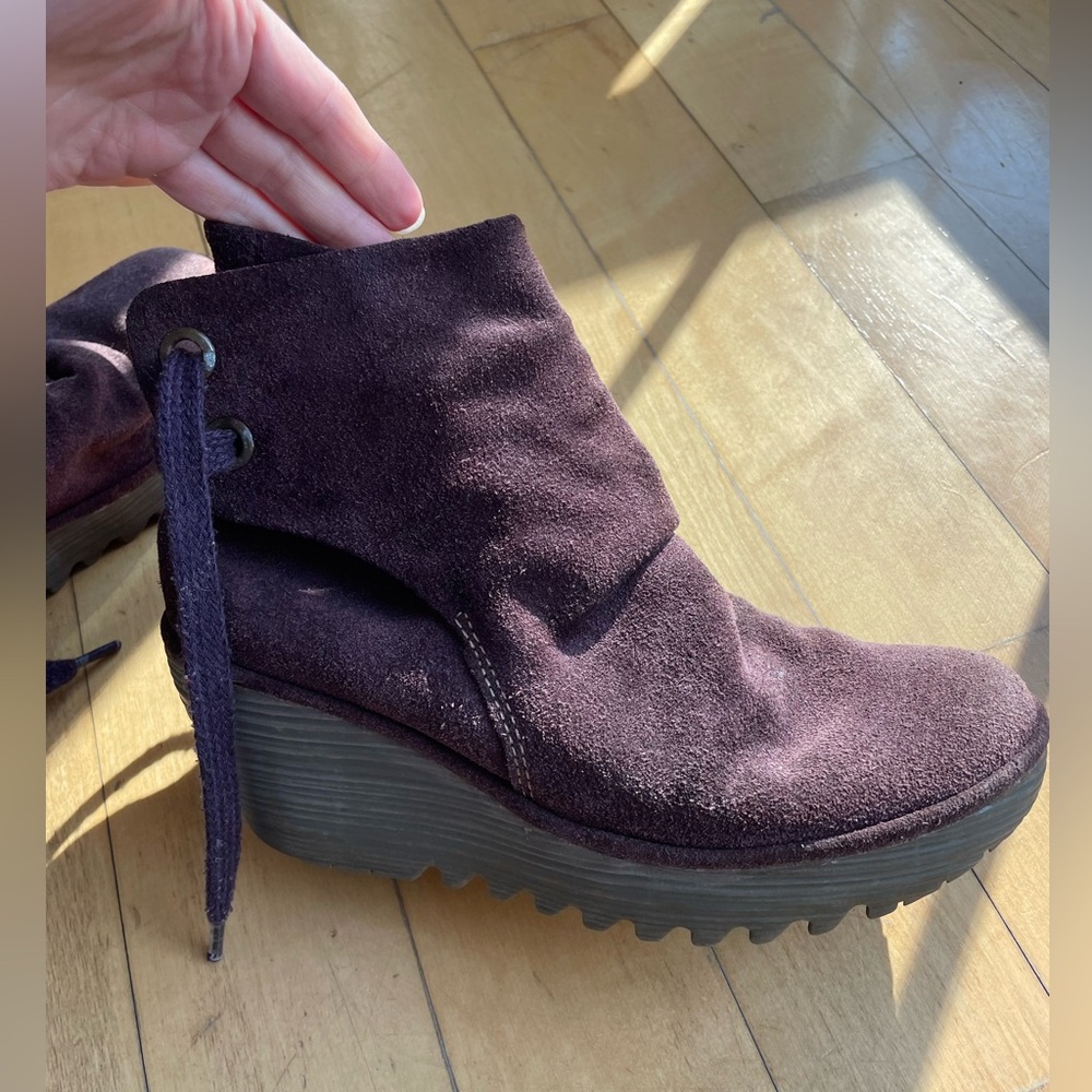 FLY LONDON Women’s, Size 7, purple suede wedge booties.